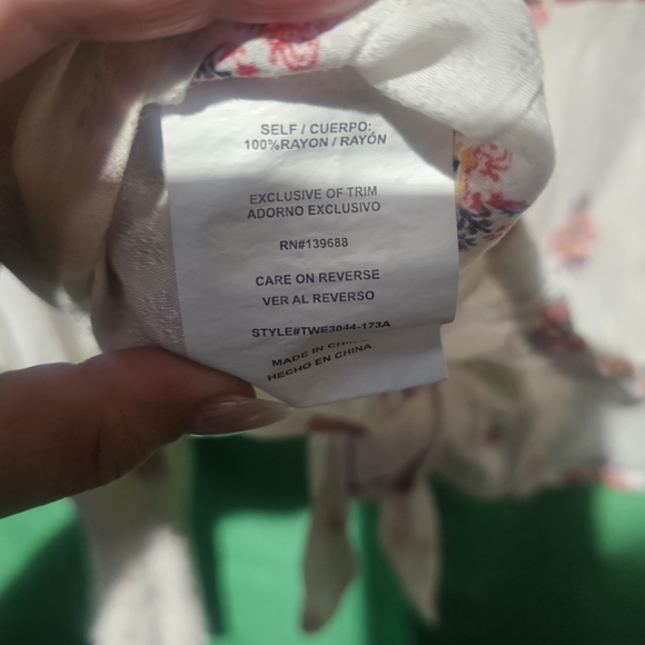 Altar'd State Multicolor Patchwork Blouse Large EUC 20 PTP - Picture 2 of 3